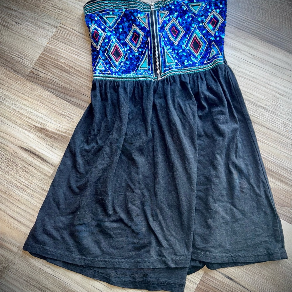 Rue21 Black and Blue Sequin tube top
